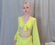 aurorabless is a 18 year old female webcam sex model.