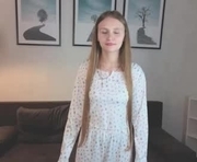 afrabelding is a 18 year old female webcam sex model.