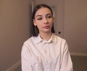 loracopple is a 18 year old female webcam sex model.