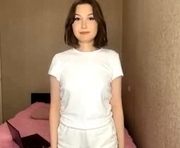 engelbareford is a 18 year old female webcam sex model.