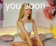 lana__j is a 19 year old female webcam sex model.
