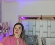 miavillalobos_ is a 20 year old female webcam sex model.