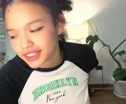ariaa_23 is a  year old female webcam sex model.