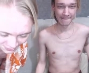 mialy_slim is a 18 year old couple webcam sex model.