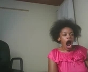 ebony_squiter is a 25 year old female webcam sex model.