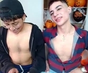 matheomontclair is a 19 year old couple webcam sex model.