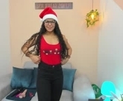 lm_kloeeh is a 19 year old female webcam sex model.