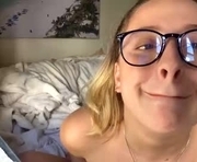 sneakysadie is a 22 year old female webcam sex model.