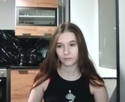 evavanoranje is a 18 year old female webcam sex model.