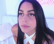 gabylopez25 is a 19 year old female webcam sex model.