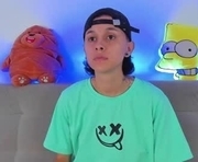 owenfoxx1 is a 18 year old female webcam sex model.