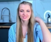 taytecroyle is a 18 year old female webcam sex model.