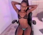 kynlee_ is a 20 year old female webcam sex model.