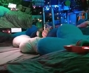 zestylilrawr69 is a  year old female webcam sex model.