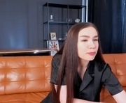sixkiss3 is a 18 year old female webcam sex model.