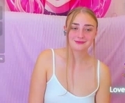 millibrooks is a 18 year old female webcam sex model.