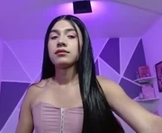 kristall_swan is a 18 year old shemale webcam sex model.