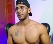 romanpearce_ is a 99 year old male webcam sex model.