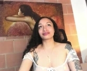 sunflower_555 is a 19 year old female webcam sex model.