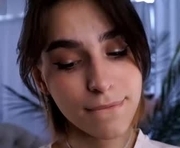 evervessi is a 19 year old female webcam sex model.