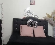 ibby_tay is a  year old female webcam sex model.