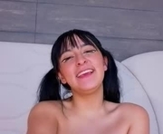 meganadamms is a 18 year old female webcam sex model.