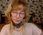 littlespacemouse is a  year old female webcam sex model.