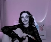 leylanoir is a 20 year old female webcam sex model.