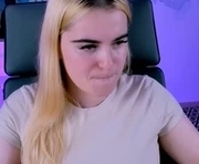 stef_nicks is a 22 year old female webcam sex model.