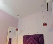 victoriaheiinz is a 18 year old female webcam sex model.