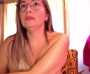 emmahenderson is a 35 year old female webcam sex model.