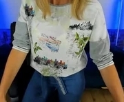 annabel_xxx is a 39 year old female webcam sex model.