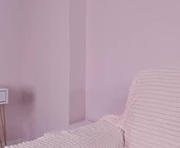 sunnmoonn is a 18 year old female webcam sex model.
