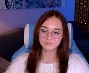 saintmolly_ is a 19 year old female webcam sex model.