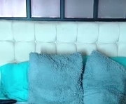 kitty_vibes_ is a 19 year old female webcam sex model.