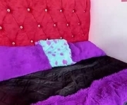 cristal_nn1 is a 20 year old female webcam sex model.