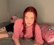 daniangel4411 is a 19 year old female webcam sex model.