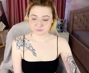 layla_cookies is a 25 year old female webcam sex model.