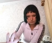 sautrevett is a 18 year old female webcam sex model.