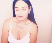 kittyvibes is a 21 year old female webcam sex model.