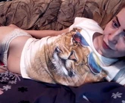 molly_royse is a 25 year old female webcam sex model.