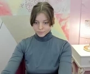 bea_bee is a  year old female webcam sex model.