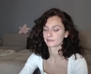 carakat is a 35 year old female webcam sex model.