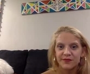 auroraandorion is a 25 year old couple webcam sex model.