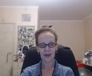 kiuminberry is a 52 year old female webcam sex model.