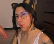 elise_77 is a 18 year old female webcam sex model.