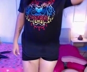 shantal_loveee is a 20 year old female webcam sex model.