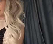 cherry_tops is a 19 year old female webcam sex model.