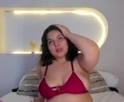 molly_sweet_gh is a 18 year old female webcam sex model.