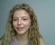 _luna777 is a  year old female webcam sex model.